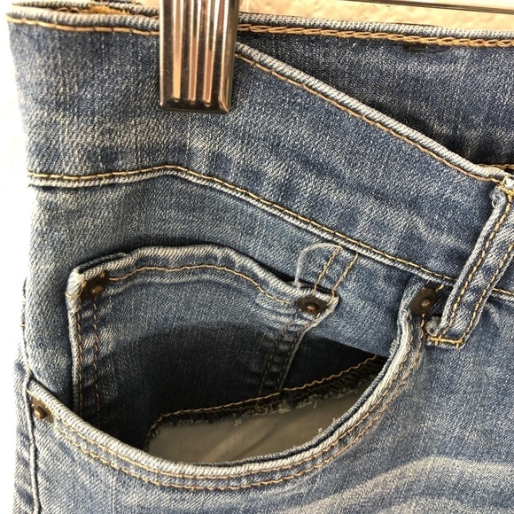 PLUS Levi’s Performance 511 Slim Jeans - Picture 6 of 7